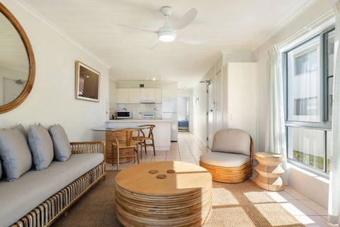 Absolute Beachfront Apartment 11B - Hotel NSW 2