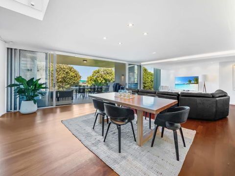 Absolute Beachfront Beach House With Amazing Views - Hotel NSW 2
