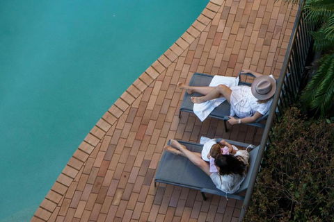 Absolute Beachfront Bliss On Kings Beach - Hotel NSW 1