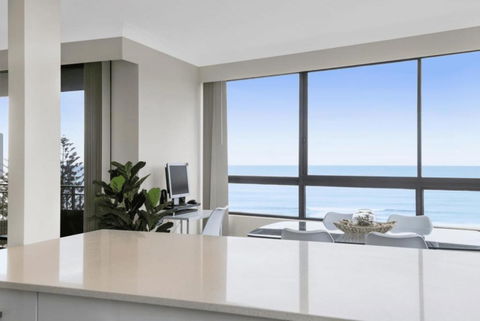 Absolute Beachfront Royal Palms - Hotel NSW 3