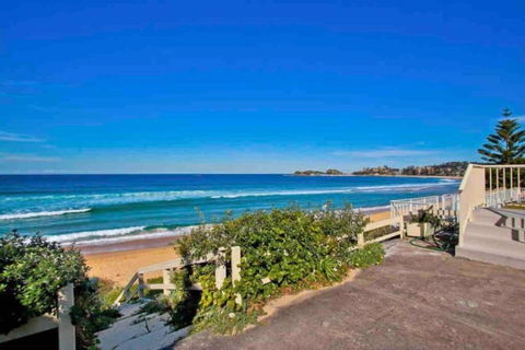 Absolute Beachfront Surf Unit In Terrigal/Wambi - Hotel NSW 4