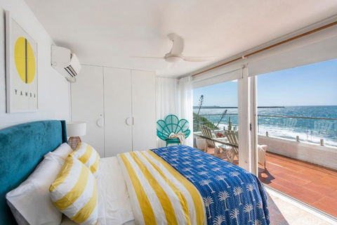 Absolute Oceanfront Yamba - Oceanstays - Hotel NSW 4