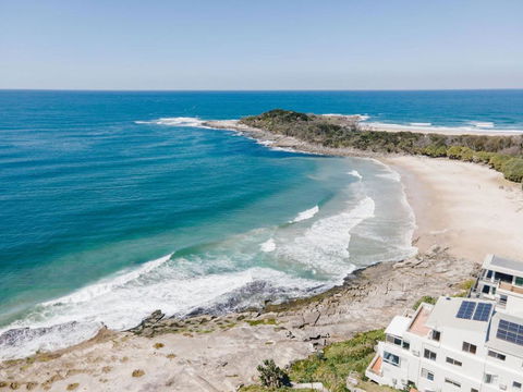 Absolute Oceanfront Yamba - Oceanstays - Hotel NSW 1