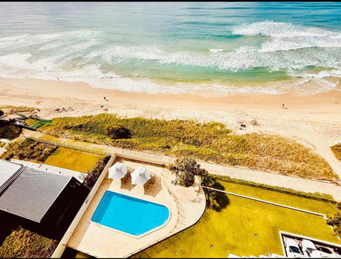 ABSOLUTELY STUNNING! ON THE BEACH !!! - Hotel NSW 4