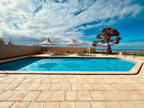 ABSOLUTELY STUNNING! ON THE BEACH !!! - Hotel NSW 2