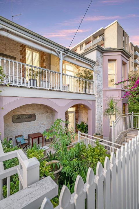 Accommodation In Fremantle - Hotel NSW 0