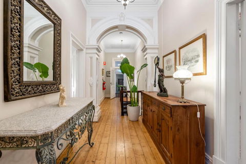 Accommodation In Fremantle - Hotel NSW 2