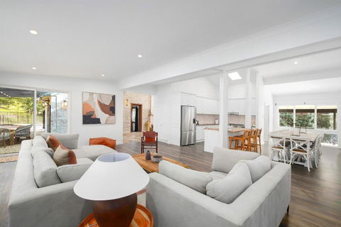 Acreage Estate -Ponies -Tennis Court -Spa - Hotel NSW 3