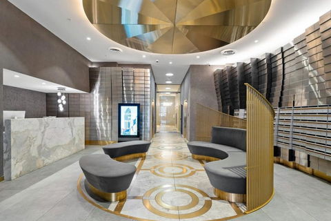 Adelaide CBD Oasis - 2BR Realm Retreat - Level 19 - Hotel NSW 4