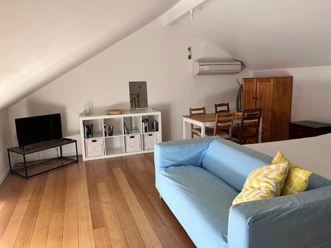 Adelaide Close CBD Large Private Studio Apartment In St Peters - Hotel NSW 3