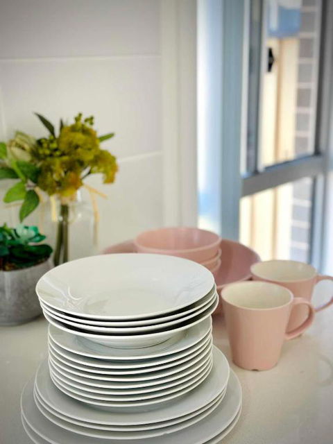 Adorable Modern 4 Br House WiFi & Parking - Hotel NSW 3