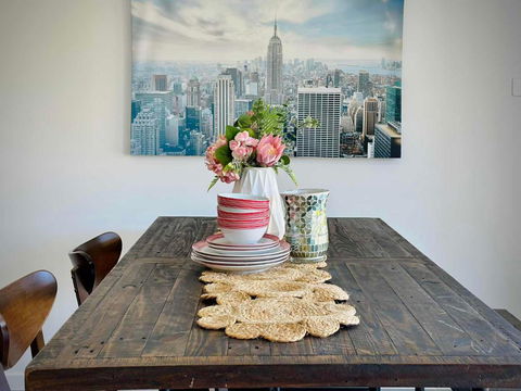 Adorable Modern 4 Br House WiFi & Parking - Hotel NSW 2