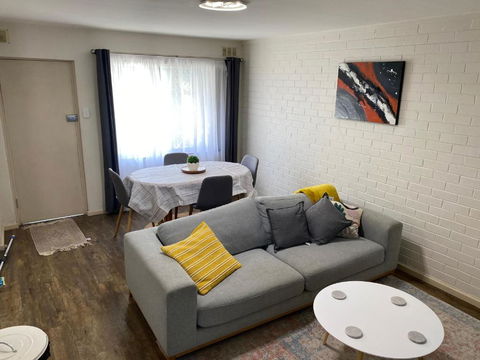 Affordable Inglewood Apartment+Pool - Hotel NSW 3