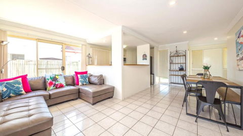 Air Conditioned Pet Friendly Canal Home With Wifi - Hotel NSW 3