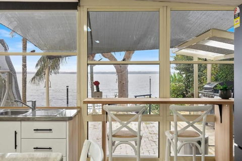 Absolute Waterfront Hidden Gem Toukley - Hotel NSW 3