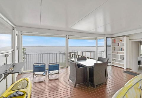 Absolute Waterfront Hidden Gem Toukley - Hotel NSW 1