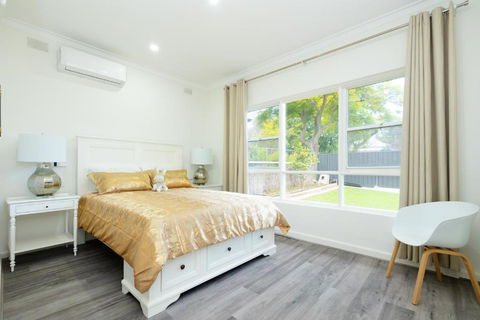 Adelaide Escape And Business-3Bath Full Kitchen Fast Wifi 3TV-for Large Families And Group - Hotel NSW 1
