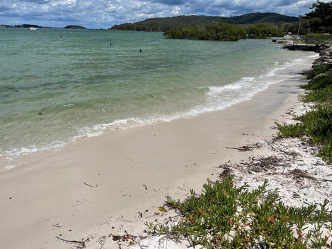 ABSOLUTE BEACHFRONT Port Stephens - Pindimar Beach House - Hotel NSW 3
