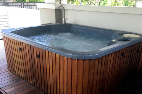Amazing Rooftop Resort Experience With Hot Tub - Hotel NSW 1