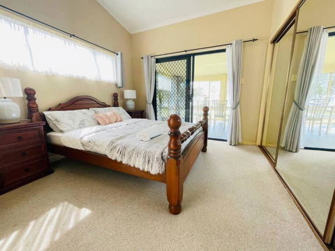 Aircabin - Tuggerawong - Lake Front - 3 Beds House - Hotel NSW 3