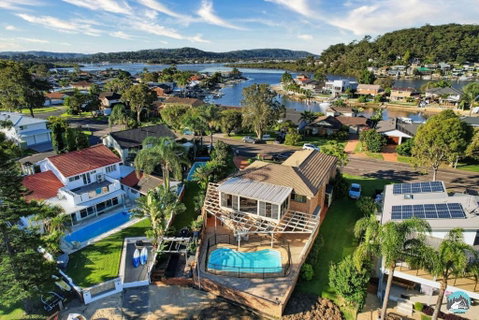 Aircabin - Woy Woy - Water Front - 6 Beds Lux Home - Hotel NSW 2