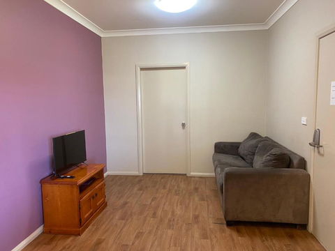 Airfield Tourist Park Temora - Hotel NSW 2