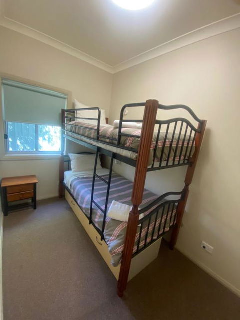 Airfield Tourist Park Temora - Hotel NSW 3