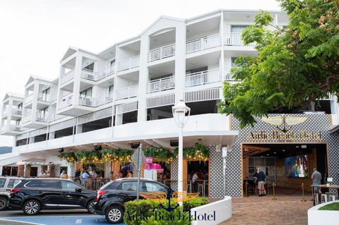 Airlie Beach Hotel - Hotel NSW 3