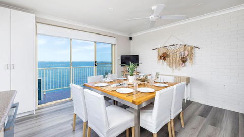Alcheringa - Units 3 & 4 32 Sandy Point Rd - Hotel NSW 1
