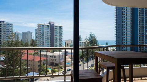 Alexander Holiday Apartments - Hotel NSW 4
