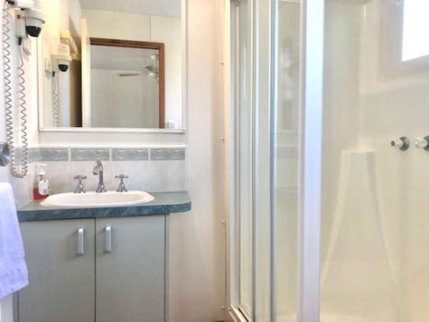 Alexandra Parklife Studio 4 - Hotel NSW 4