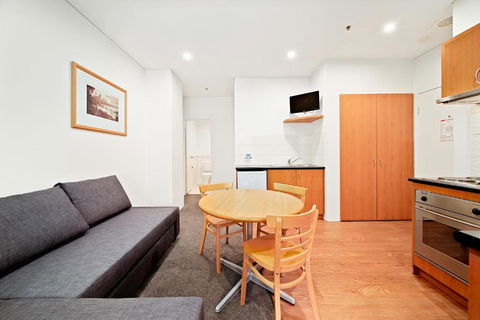 All Suites Perth - Hotel NSW 3