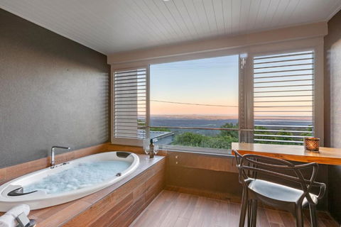 Altitude On Montville - Hotel NSW 2