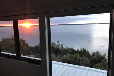 Amazing Ansons Bay Absolute Waterfront Beach House - Hotel NSW 4