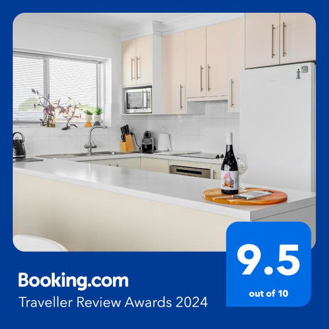 Amazing Ocean Views At This Exclusive 4 BR Holiday Home - Hotel NSW 3