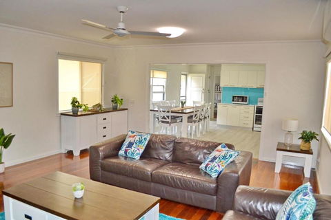 Amble Inn - Bring Your Own Linen - Hotel NSW 4