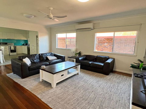 Amble Inn - Bring Your Own Linen - Hotel NSW 2