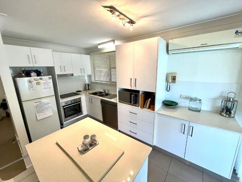 Amelia Shores - Hotel NSW 3