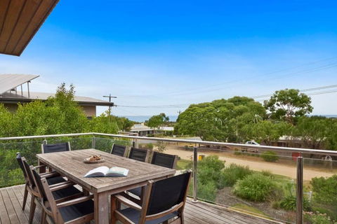 Aires Coastal Beach House Luxury With Ocean Views - Hotel NSW 3