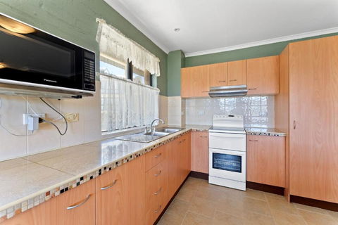 Alpine Mountain View 18 - 4BR L Mountain Views L Swimming Pool L Air-Con L WiFi - Hotel NSW 3