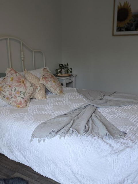 Amamoor - Living Waters - Hotel NSW 2