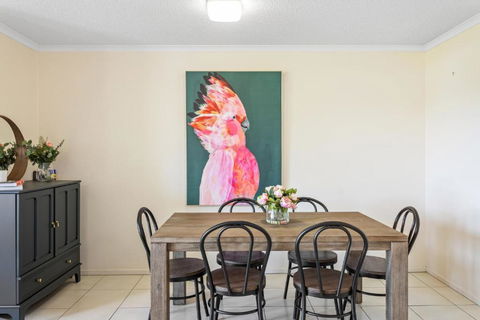 Albion Convenient Hideaway With Parking & Balcony - Hotel NSW 3