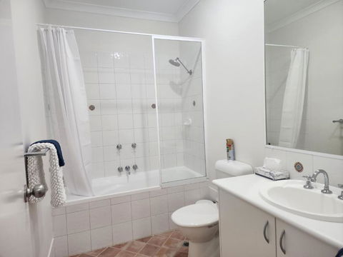 Apartment In Apollo Quays Resort With Shared Jetty - Hotel NSW 2