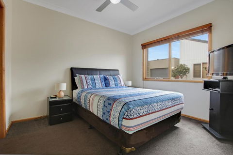 Apartments On Church - Unit 7 - Hotel NSW 1