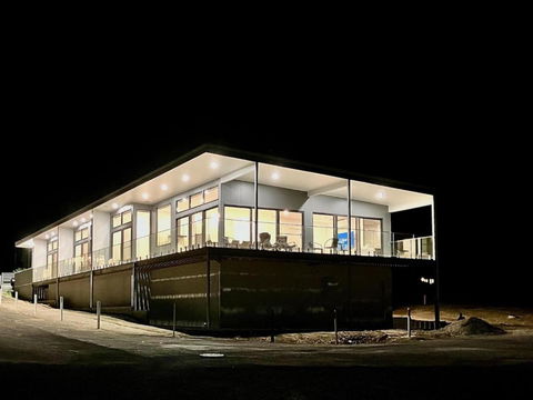Apt02-The SS James Comrie - Hotel NSW 4