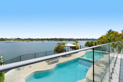 Aqua Linea 3 Noosa Parade 82 - Hotel NSW 2