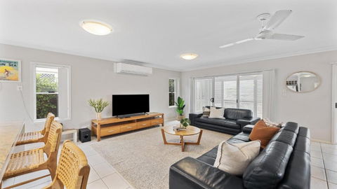 Aqua Links 70 The Drive Yamba - Hotel NSW 2
