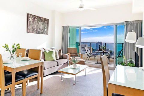 Arafura Adventure - CBD Suite With Sprawling Views - Hotel NSW 2