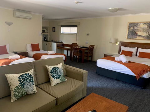 Armidale Pines Motel - Hotel NSW 4