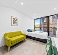 Arthur Hotel Bondi Junction no reception and house keeping no sofa bed - Hotel NSW